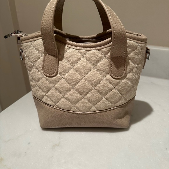 Luradsa Cream and Beige Quilted Tote Bag NWOT - Picture 7 of 9